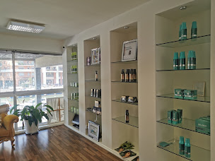 Photo n°5 de D-JI HAIR EVOLUTION Toulouse à Toulouse (Fournisseur d'extensions de cheveux)