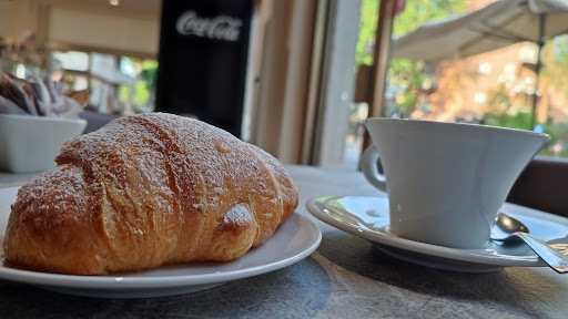 La La Land Patisserie - Thumbnail