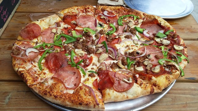 Pinthouse Pizza