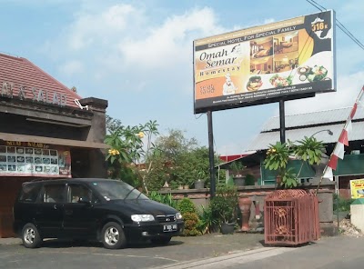 Photos of Omah Semar Cafe & Homestay