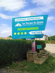 Photo n°5 de Camping Municipal les Berges du Guiers à Saint-Laurent-du-Pont (Terrain de camping)