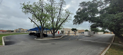 Finish Line Express Car Wash - New Braunfels