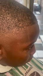 Photo n°3 de salon Mahena à Lyon (Salon de coiffure)