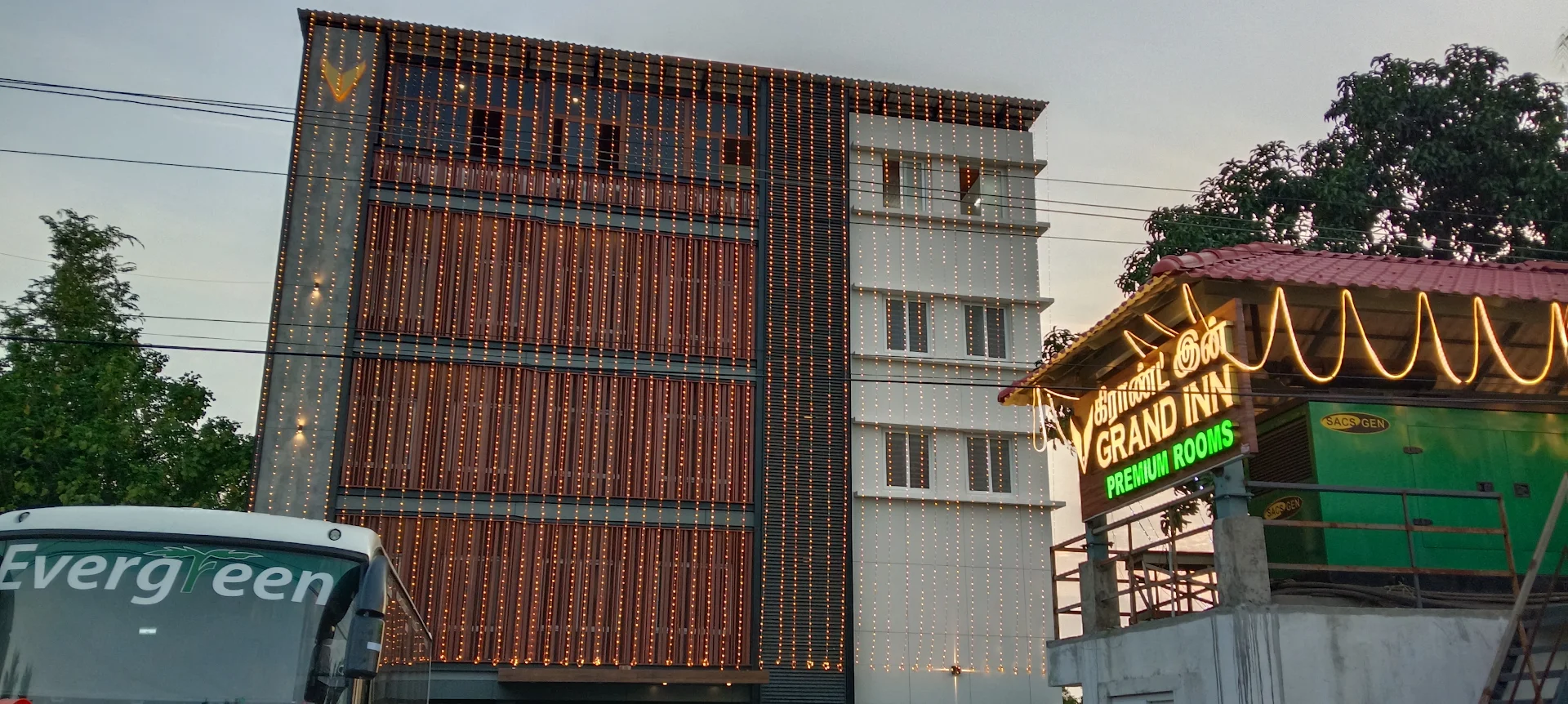 HOTEL V GRAND INN