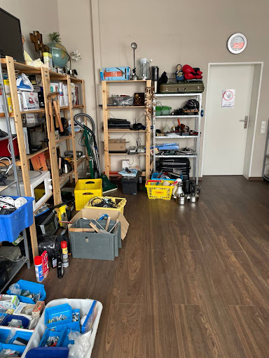 Die Bienen Haushaltsauflösung und Entrümpelung Essen