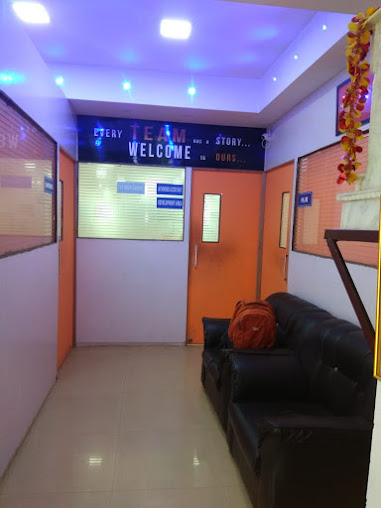 Af1qipnovwdjydpn7qvyumbht2tdhnn2tc9agybcj47p=s508 K No