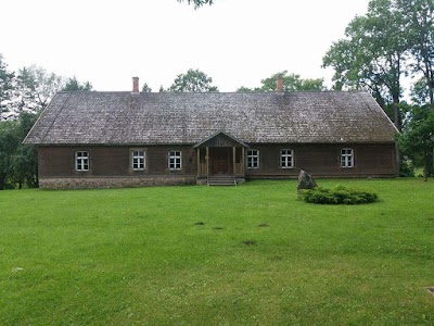 Photos of Palamuse O. Lutsu Kihelkonnakoolimuuseum