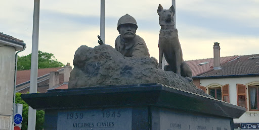 Monument aux Morts de Pagny sur Moselle - Thumbnail