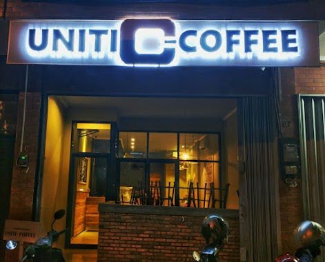 Uniti Coffee, Author: Rubby Saputra