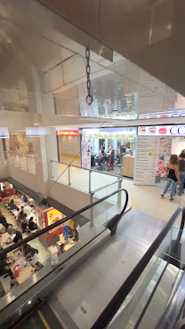 Lucky Plaza by null