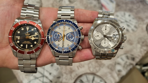 Mayfair Watch - Visual