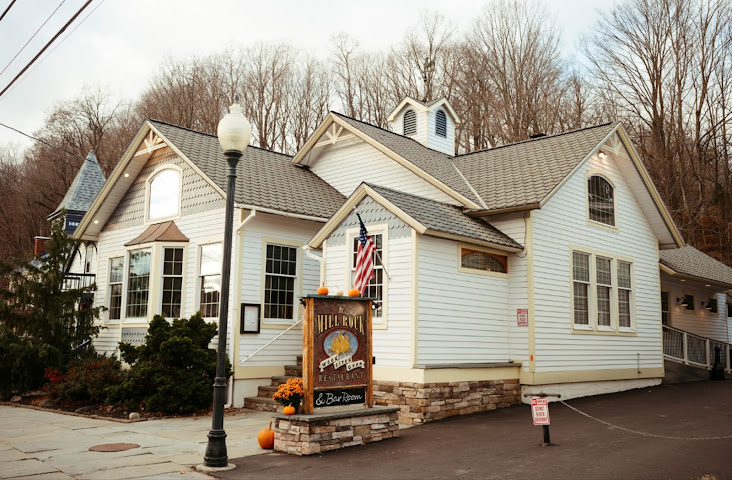 Millrock Restaurant & Bar Room by null