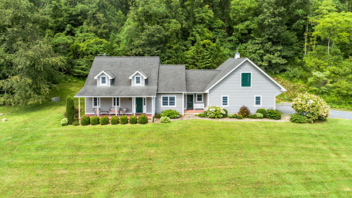 Tiffany Price, Realtor - PRO Real Estate Services Inc
