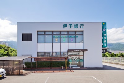伊予銀行 角野支店