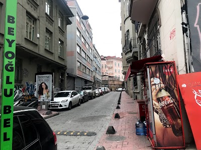 Kapıcılar Kralı Filminin Çekildiği Selahattin Zeren Apartmanı