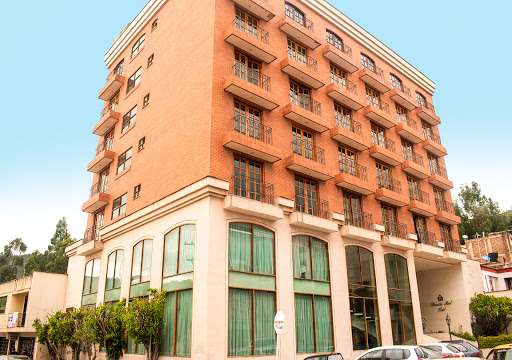 Hotel Dinastía Real