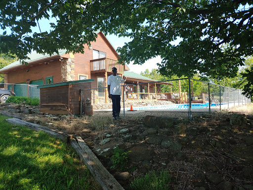 Osage Creek Cabins - Pappy's Cabin
