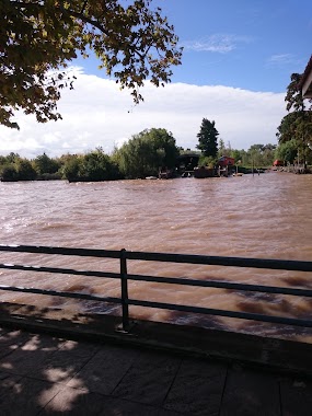 Riverside Pub Cafe y Casa de Te, Author: Damian Molina