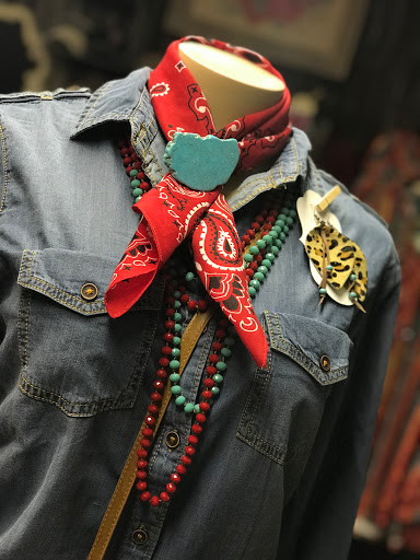 Sissy LaLa's - Visual
