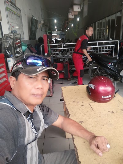 Photos of Cikal Jaya Motor