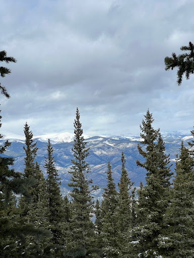 Hiking in the Rockies - Thumbnail