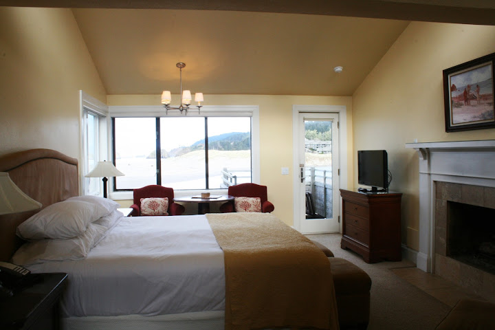 The Waves Cannon Beach by null