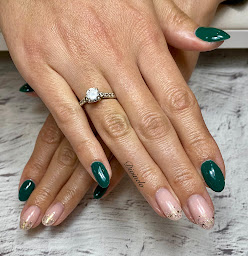 Photo n°25 de DivinElo à Pujaudran (Salon de manucure)