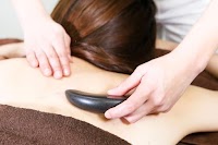 サロンドアヤコ