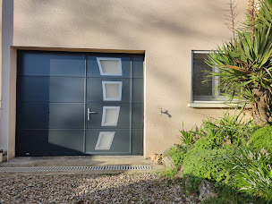 Photo n°25 de Komilfo Huguet Thibault à Poitiers - Pergolas, Stores, Fenêtres, Menuiseries à Poitiers (Magasin de rideaux et stores)