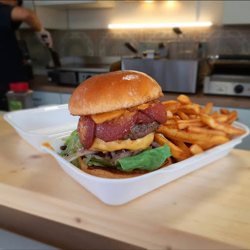 Rezo Food Truck (Burger, Köfte Ekmek, Falaffel)