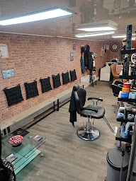 Photo n°21 de L'essentiel pour lui à L'Arbresle (Salon de coiffure)