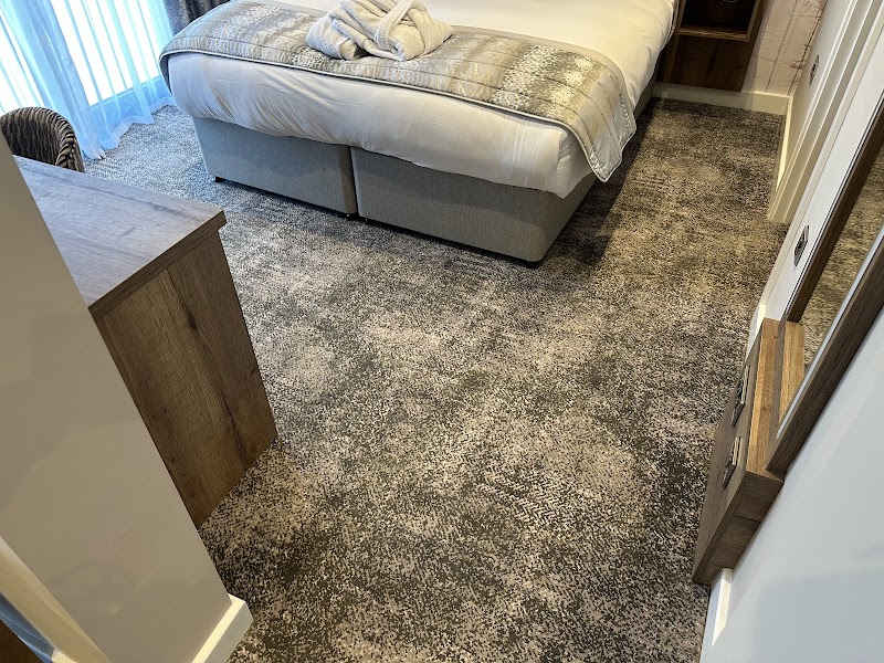Winder Carpets and Beds photo 3