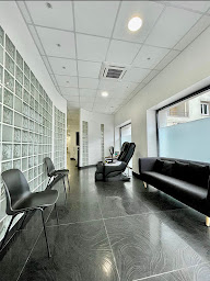 Photo n°8 de Dr Sami Oussakri à Vernon (Dentiste)