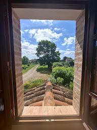 Photo n°10 de Au Mas de Janita : Chambres d'hôtes et gîte Le Pressoir à Cahuzac-sur-Vère (Maison d'hôtes)
