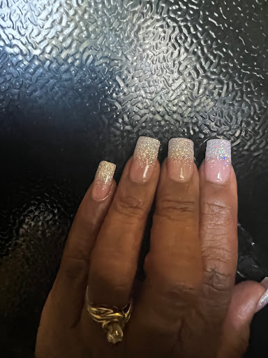Michelle's Nails - Visual