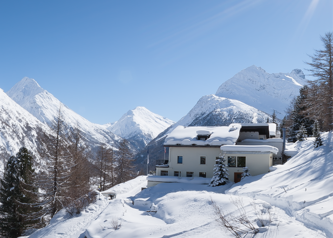 Waldhotel Fletschhorn - Panoramic Retreat in Saas Fee by null