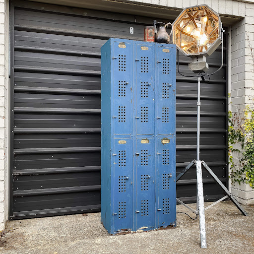 Salvage Place | Auckland’s Antique Revolution Logo