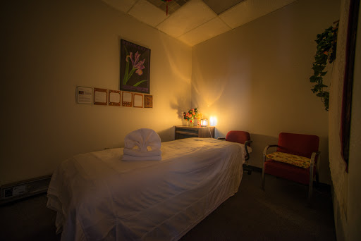 Lily Foot Massage - Thumbnail