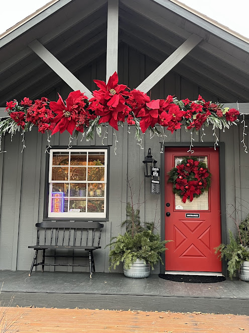 Photo of Loves Me Flowers