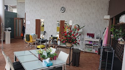 ヘアメイクスタジオ ブレス