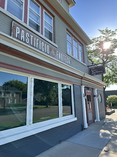 Ca’Lucchenzo Gallery - United States