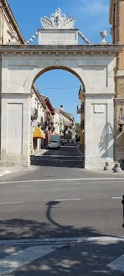 Porta San Giovanni ( Door of the fair)