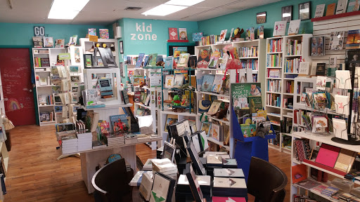 MacIntosh Books + Paper - Thumbnail