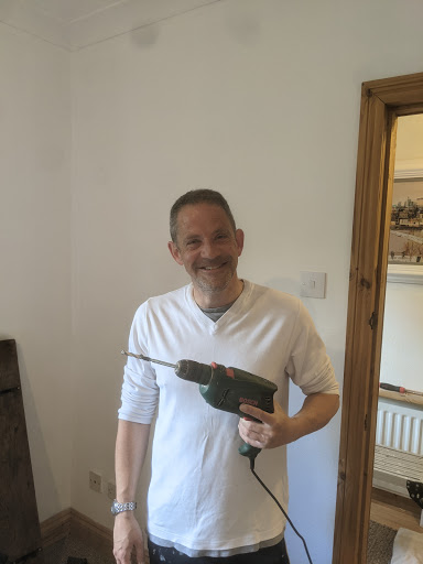 Handy Andy Painter & Decorator Logo