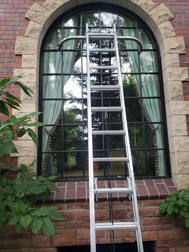 Squad window cleaning - Thumbnail
