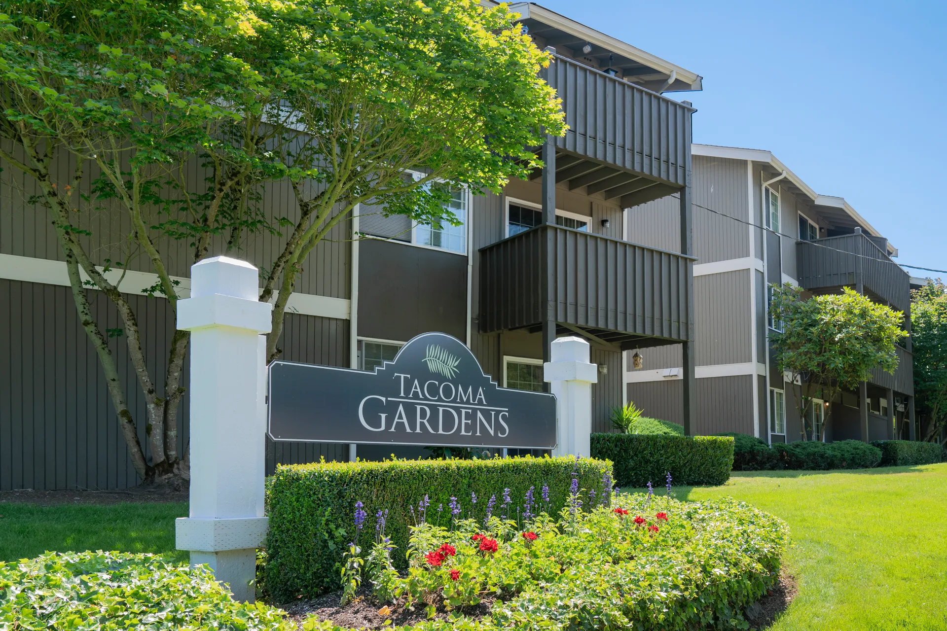 Tacoma Gardens Apartment