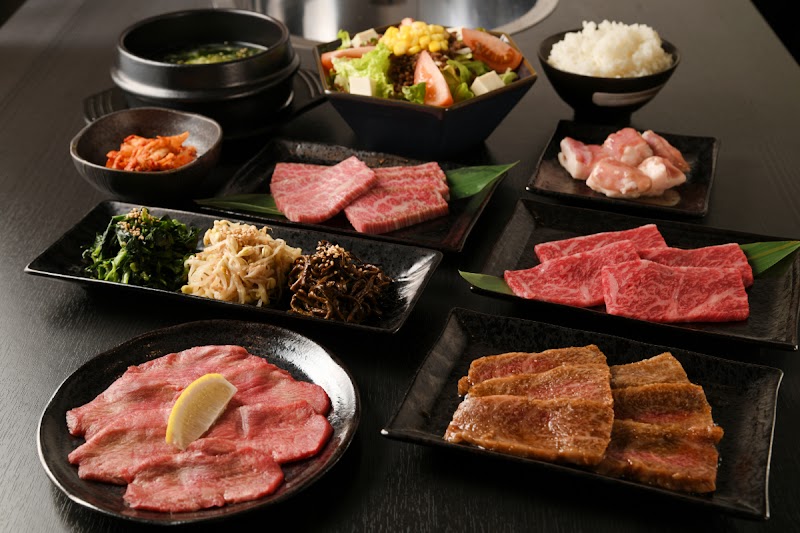 飛騨牛炭火焼肉中々