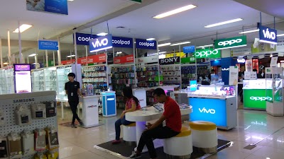 Electronics Store