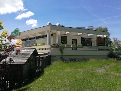 Photos of March&eacute;