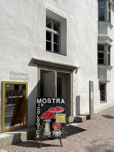 Gemeinde Bruneck - Haus Ragen Gallery - Italy